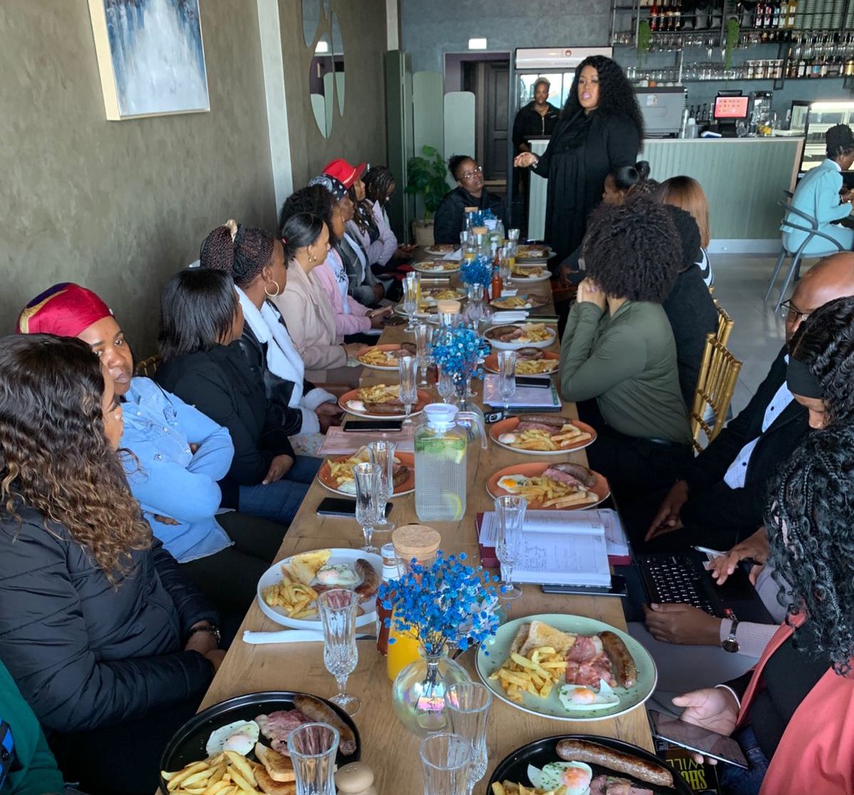 Full group of seminar participants